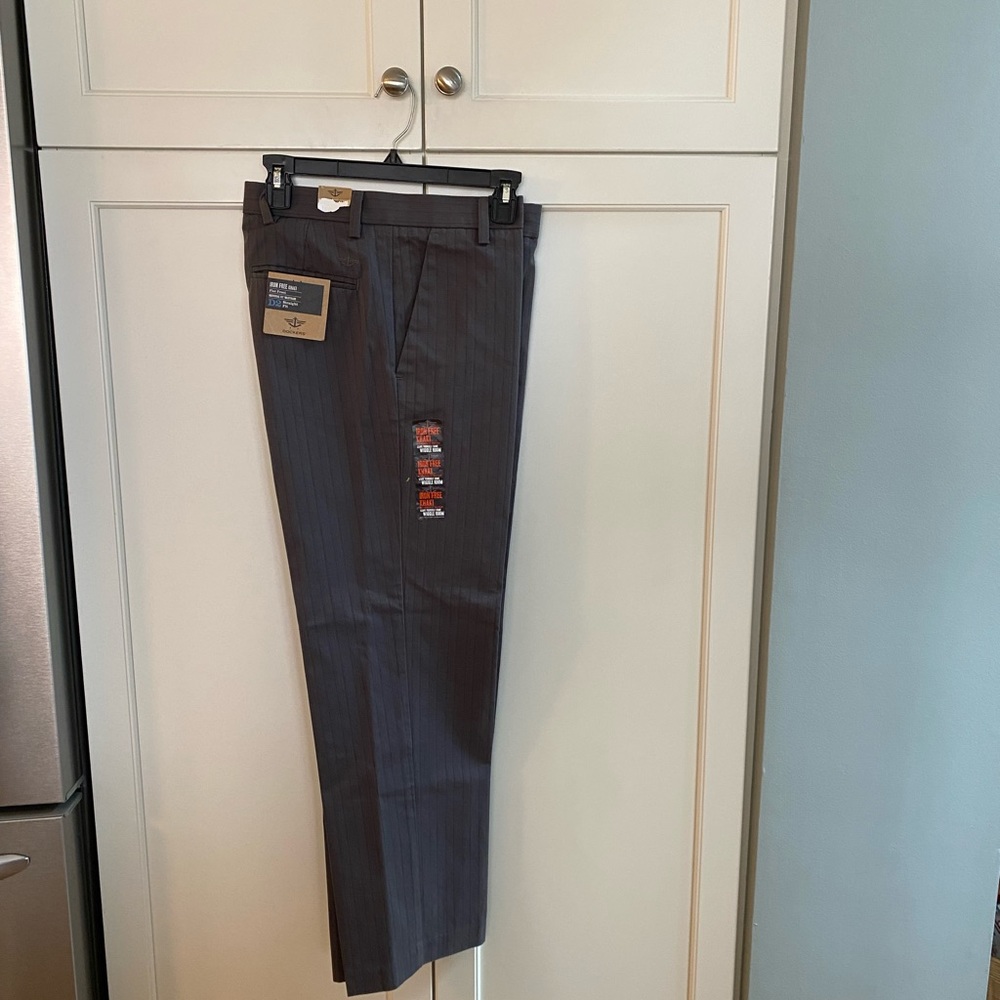 NWT Men’s Dockers D2 Iron Free pants size 30x 30